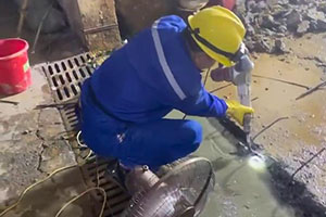 黑河地下室伸缩缝堵漏施工视频